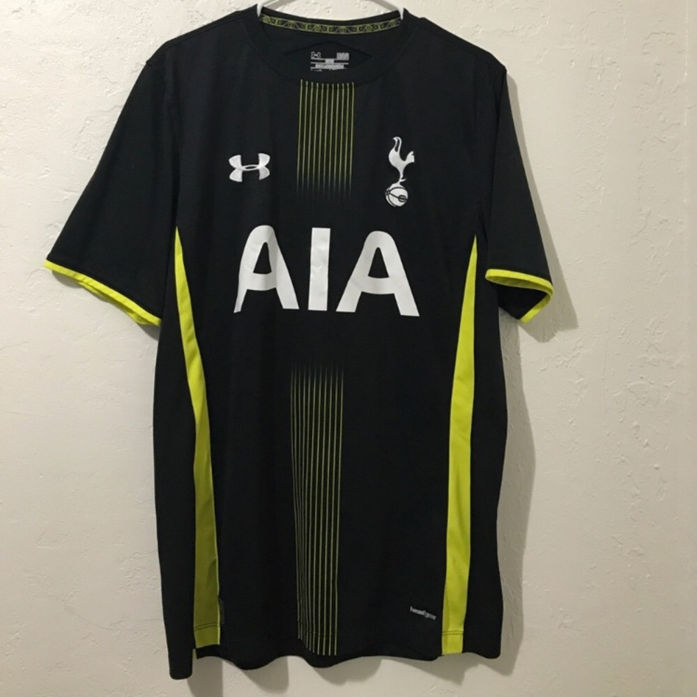 Size L Under Armour Soccer Jersey